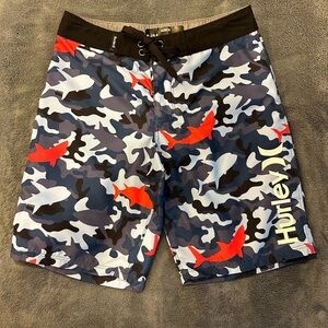 Hurley size 8 (24) board shorts